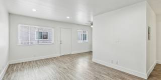 Laurel Pointe Gallery 17