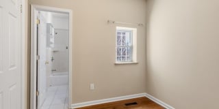1842 MCKEAN Street Gallery 27