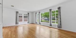Nicely Updated 3/2 in Hyde Park Gallery 7