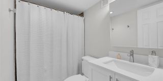 615 Northeast 12th Avenue Gallery 12