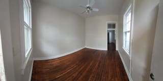 4040 Banks Street Gallery 1