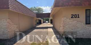 2BEDROOM/1 FULL BATH Gallery 1