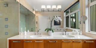 1760 N Northlake Wy Gallery 26