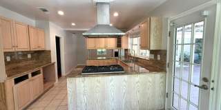 La Cañada Schools-  Family Home - Natural Hardwood, 2 car attached garage, Central A/C, New Appliances, expansive backyard entertaining space Gallery 10