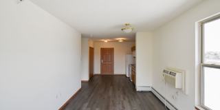 Lyons Court - Senior Living Gallery 11