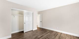 Modern Condo in Guard-Gated Community! Gallery 16