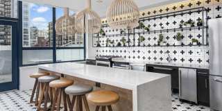 886 West Adams Street Gallery 21