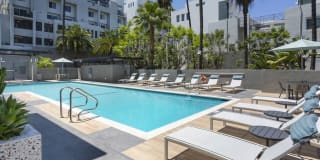 Avalon Woodland Hills Gallery 27