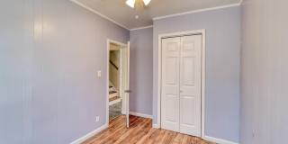 137 W Johnson Ave Gallery 19