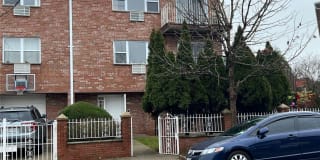 20-05 Hazen Street 20-05 Hazen Street Gallery 1