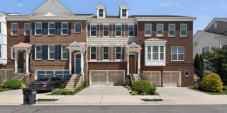 25450 HOPTON HOUSE Terrace Gallery 1