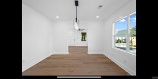 2501 S Maple Street Gallery 5