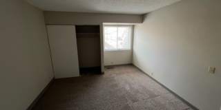 2Bed DOWNTOWN!! Gallery 37