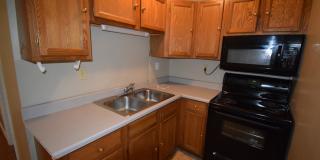 Newly Renovated 2 Bedroom Near Campus! Gallery 1
