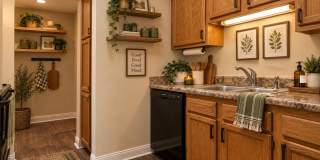 Fabulous 1-bedroom, 1-bathroom apartment w/ utilities included! Gallery 6