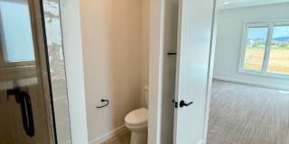 3 Bedrooms 2 1/2 Bathrooms - Where Mountains meet you at upscale living! Gallery 47