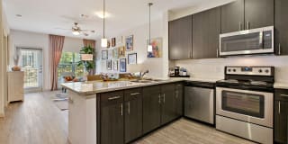 Sadler House Luxury Apartment Homes Gallery 28