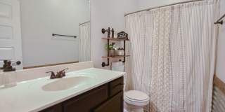 Pet Friendly Three Bedroom! Gallery 14