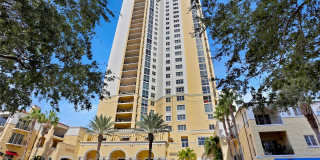 300 BEACH Drive NE Gallery 1