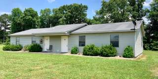 2 Bedrooom Duplex with Yard Gallery 1