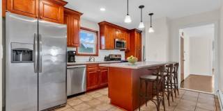 633 Mcgillvray Pl Gallery 2