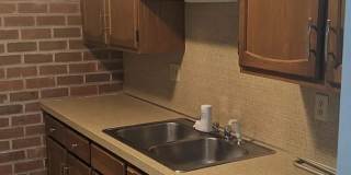 Quiet 1 Bedroom Convenient to Hershey Med and Attractions Gallery 9