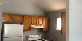 Spacious three bedroom house in the Portland Neighborhood Gallery 1