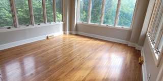 Beautiful 4 bedroom 2.5 house Gallery 21