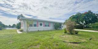 Waterfront Pool Home in Port Charlotte Waterfront Pool Home in Port Charlotte Gallery 3