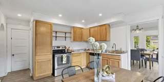 Charming 3 bed, 2 bath + Den rental home in Milwaukie! Charming 3 bed, 2 bath + Den rental home in Milwaukie! Gallery 12