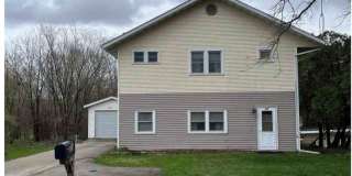 5 Bedroom / 2.5 Bathroom For Rent Gallery 1