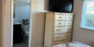 Spacious 3 Bedroom 2 Bath with a Den and Fireplace! Gallery 10