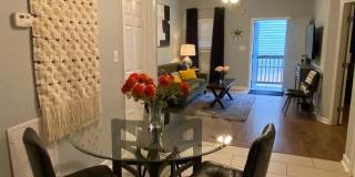 Room in 4 Bedroom Home at Jones Ave NW Gallery 1