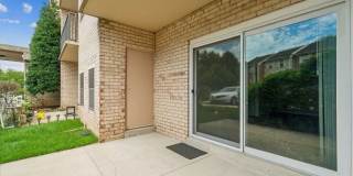 Move-In Ready 801 Sq/F Ground Floor Condo with Walk-Out Patio in Silver Spring Gallery 6