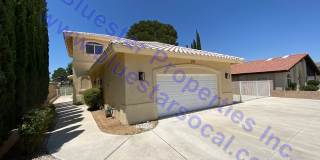 Beautiful 2 Bedroom 3 Bath on the Golf Course w/ Pool! Gallery 1