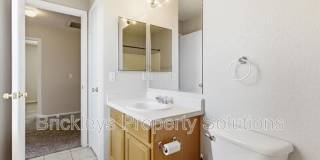 2413 E Hazeltine Way Gallery 32