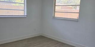 FOR RENT!!! SIMPLY STUNNING AND SPACIUS 3 BED 2 BATH SINGLE FAMILY HOME.. Gallery 31