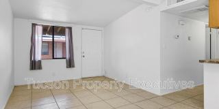 1638 North Beverly Avenue Gallery 10