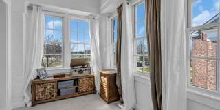 15 Russel Avenue Gallery 19