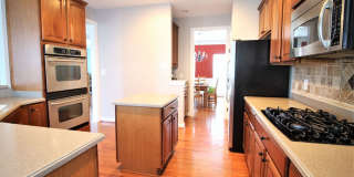 Spacious Home in Port Potomac Gallery 9