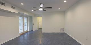 Space, Style & Freedom in a Highly Desirable Fort Myers Location Gallery 11
