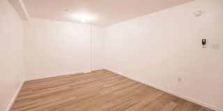 711 W THOMPSON Street Gallery 9