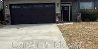 211 Everard Lane Gallery 1