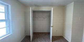1719 Oakfield Avenue Gallery 21