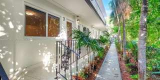 428 Collins Ave Gallery 20