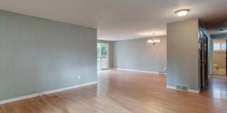 Beautifully Updated 3-Bedroom Home with Large Fenced Yard Beautifully Updated 3-Bedroom Home with Large Fenced Yard Gallery 8