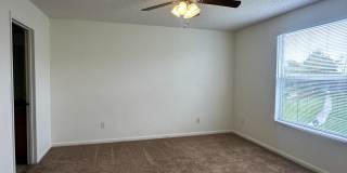 3 Bedroom Townhome in Gated Community Gallery 14