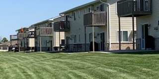 2 Bedroom, 2 Bathroom Lower Available Gallery 3