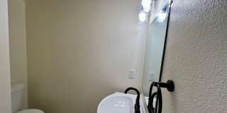 Great Townhome in the Pocket area close to everything! Gallery 13