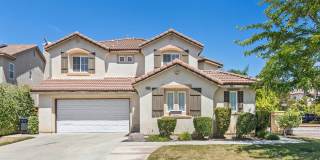 Paseo Del Sol, 5 br/3 ba House, 2-Story, 3 car gar, yard, corner house, gardener, granite, hardwood floors Gallery 1